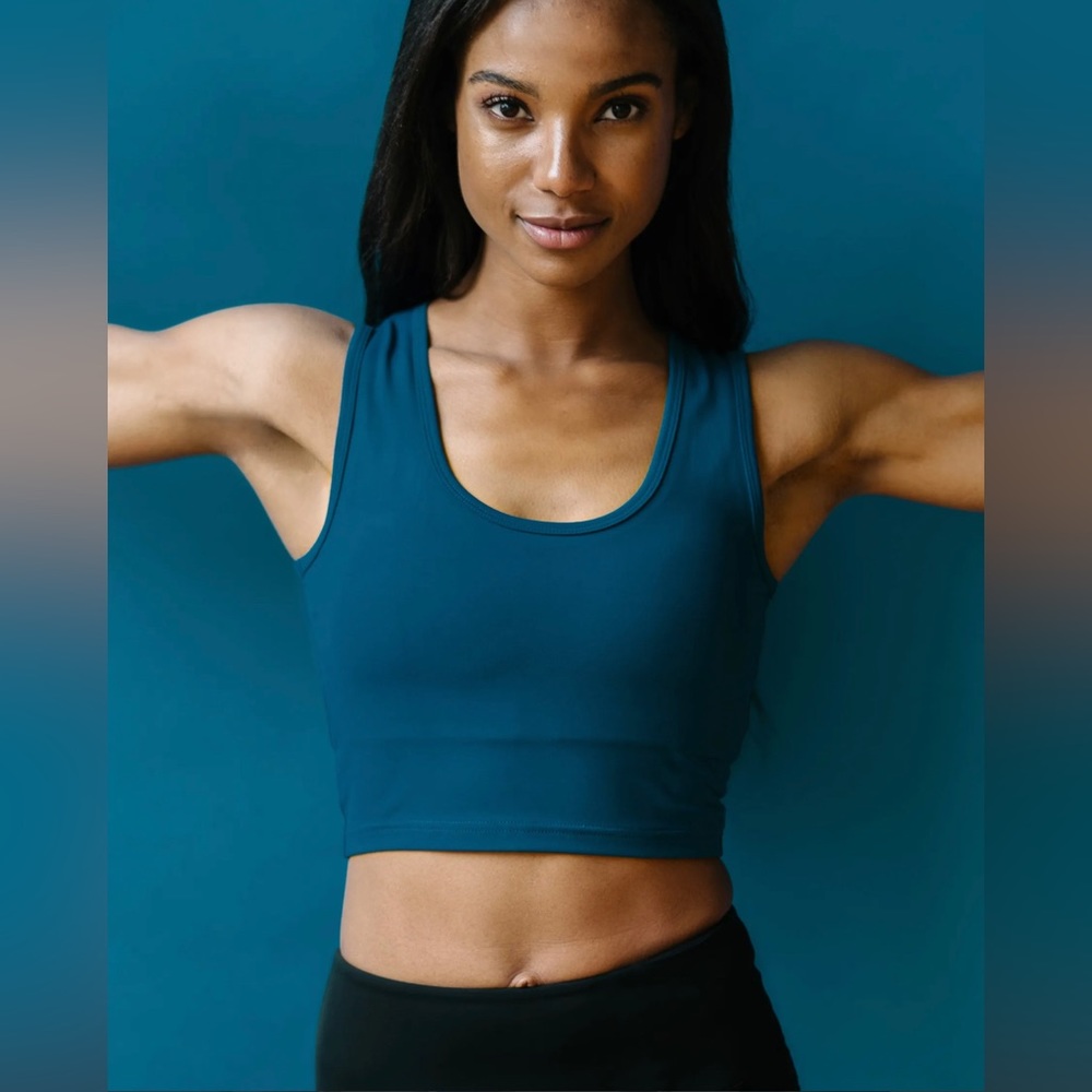 Zyia active peacock blue stronger tank L